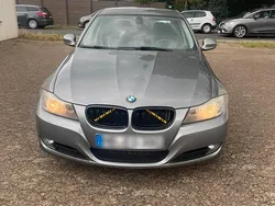 Grau Gebraucht 2009 BMW 320 Limousine | 6.399 € (Fairer Preis)