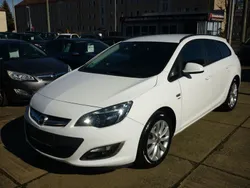 Schneeweiss/summitwhite/arctic Gebraucht 2013 Opel Astra Active Kombi | 6.900 € (Fairer Preis)