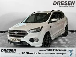 Weiß Gebraucht 2019 Ford Kuga ST-Line SUV | 16.950 € (Etwas zu teuer)