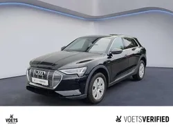 Brillantschwarz Gebraucht 2022 Audi e-tron S-Line SUV | 32.550 € (Fairer Preis)