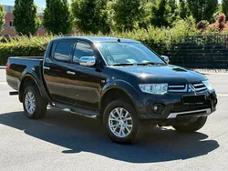 Schwarz Gebraucht 2015 Mitsubishi L200 Diamant Edition Abholung | 12.200 € (Fairer Preis)