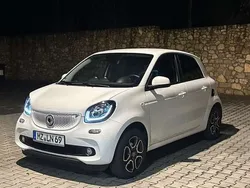 Weiß Gebraucht 2019 Smart ForFour Kleinwagen | 11.900 € (Fairer Preis)