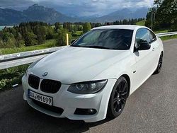 Weiß Gebraucht 2012 BMW 330 M Sport Coupé | 10.800 € (Guter Preis)
