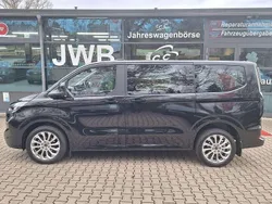Agate black met. Gebraucht 2025 Ford Tourneo Custom Titanium Van / Kleinbus | 63.222 €