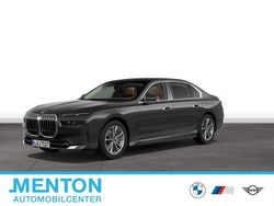 Grau Gebraucht 2024 BMW 740 Limousine | 83.495 € (Superpreis)