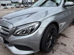 Silber Gebraucht 2015 Mercedes 220 Limousine | 16.000 €