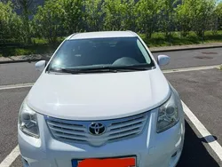 Weiß Gebraucht 2010 Toyota Avensis Kombi | 5.650 € (Etwas zu teuer)