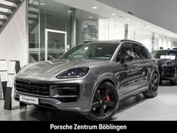 Grau Gebraucht 2025 Porsche Cayenne GTS SUV | 155.880 € (Superpreis)