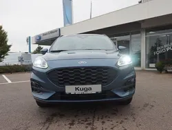 Blau Gebraucht 2023 Ford Kuga ST-Line X SUV | 32.480 € (Etwas zu teuer)