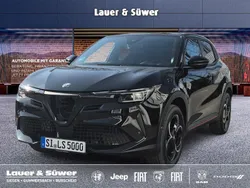 Gebraucht 2025 Alfa Romeo Junior Edizione Speciale Limousine | 33.620 € (Etwas zu teuer)