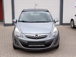 Silber Gebraucht 2011 Opel Corsa Satellite Limousine | 6.499 € (Etwas zu teuer)