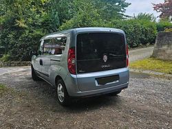 Blau Gebraucht 2012 Fiat Doblò Van / Kleinbus | 8.500 € (Etwas zu teuer)