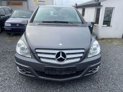 Mountaingrau metalliclack Gebraucht 2011 Mercedes B200 Van / Kleinbus | 9.790 € (Teuer)