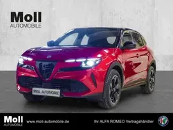 Grau Gebraucht 2024 Alfa Romeo Junior Edizione Speciale Limousine | 41.980 € (Fairer Preis)