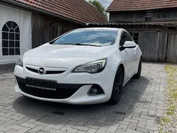 Weiß Gebraucht 2014 Opel Astra GTC S Limousine | 8.750 € (Etwas zu teuer)