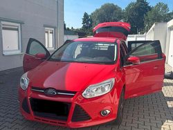 Rot Gebraucht 2014 Ford Focus Kombi | 8.200 € (Teuer)