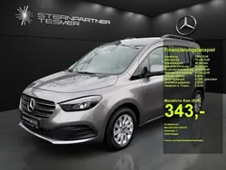 Grau Gebraucht 2023 Mercedes T180 Style Van / Kleinbus | 29.999 € (Etwas zu teuer)