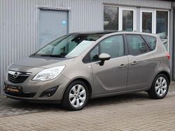 Grau Gebraucht 2013 Opel Meriva Van / Kleinbus | 8.980 € (Fairer Preis)