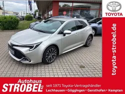Cosmicsilber metallic Gebraucht 2023 Toyota Corolla Team Limousine | 26.980 € (Fairer Preis)