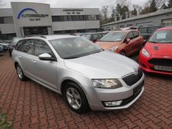 Silber Gebraucht 2017 Skoda Octavia Ambition Kombi | 9.988 € (Fairer Preis)