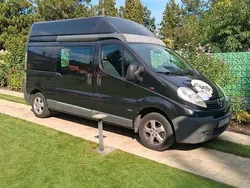 Schwarz Gebraucht 2009 Opel Vivaro Van | 4.500 € (Fairer Preis)
