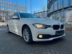 Weiß Gebraucht 2017 BMW 318 Advantage Kombi | 8.970 € (Superpreis)