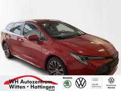 Emotional red Gebraucht 2021 Toyota Corolla Team Kombi | 19.817 € (Guter Preis)