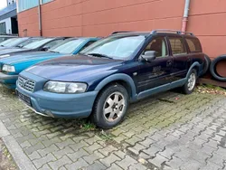 Blau Gebraucht 2001 Volvo XC70 SUV | 1.999 €