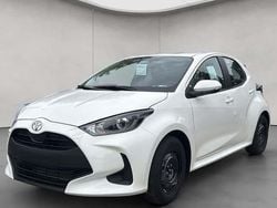 Weiß Neu 2025 Toyota Yaris Hybrid Comfort Limousine | 23.890 € (Guter Preis)