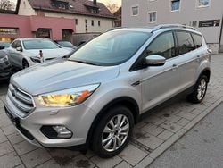 Grau Gebraucht 2017 Ford Kuga Titanium SUV | 9.650 € (Fairer Preis)