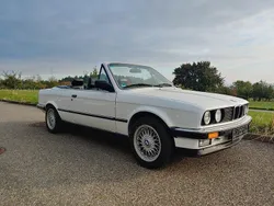 Weiß Gebraucht 1989 BMW 325 Cabriolet M Sport Cabrio | 15.900 €