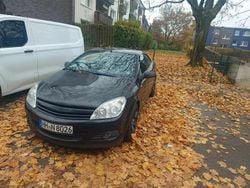 Schwarz Gebraucht 2007 Opel Astra Cabriolet Cosmo Cabrio | 3.000 € (Fairer Preis)