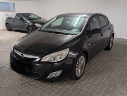 Schwarz Gebraucht 2011 Opel Astra Design Edition Limousine | 4.500 € (Etwas zu teuer)