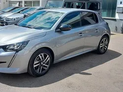 Grau Gebraucht 2022 Peugeot 208 Allure Kleinwagen | 16.000 € (Fairer Preis)