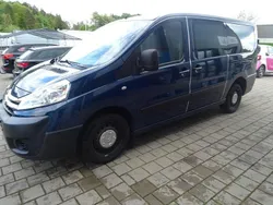 Blau Gebraucht 2015 Citroën Jumpy Van / Kleinbus | 7.490 € (Teuer)