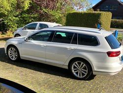 Weiß Gebraucht 2018 VW Passat Highline Kombi | 17.300 € (Fairer Preis)