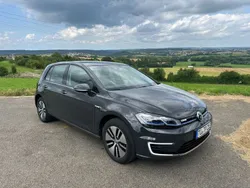 Grau Gebraucht 2020 VW e-Golf Kleinwagen | 17.500 € (Etwas zu teuer)