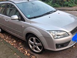Silber Gebraucht 2005 Ford Focus Kombi | 1.100 € (Superpreis)