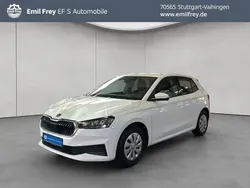 Weiß Gebraucht 2022 Skoda Fabia Active Limousine | 13.890 € (Guter Preis)