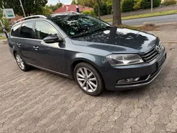 Grau Gebraucht 2011 VW Passat Sportline Kombi | 8.990 € (Fairer Preis)