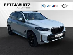 Brooklyn grau metallic Gebraucht 2024 BMW X5 M Sport SUV | 81.888 €