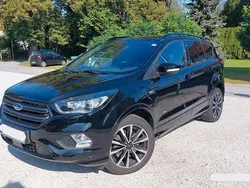 Schwarz Gebraucht 2018 Ford Kuga ST-Line SUV | 16.300 € (Fairer Preis)