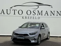 Sparkling silver Gebraucht 2023 Kia Ceed Sportswagon Vision Kombi | 25.950 € (Fairer Preis)