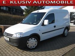 Weiß Gebraucht 2007 Opel Combo Van / Kleinbus | 6.780 €