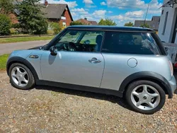 Silber Gebraucht 2003 Mini Cooper Kleinwagen | 3.800 €