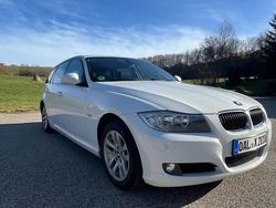 Weiß Gebraucht 2012 BMW 318 Kombi | 7.500 € (Fairer Preis)