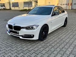 Weiß Gebraucht 2012 BMW 330 Sport Line Limousine | 14.500 € (Fairer Preis)