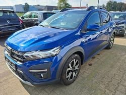Blau Gebraucht 2022 Dacia Sandero Comfort Kleinwagen | 14.490 € (Teuer)