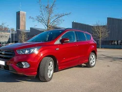 Rot Gebraucht 2019 Ford Kuga ST-Line SUV | 20.100 € (Superpreis)