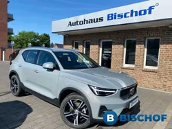 Grau Gebraucht 2024 Volvo XC40 Core SUV | 32.990 € (Superpreis)